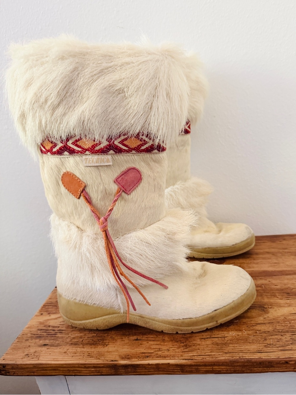 Vintage Tecnica Skandia Apres Ski Boots